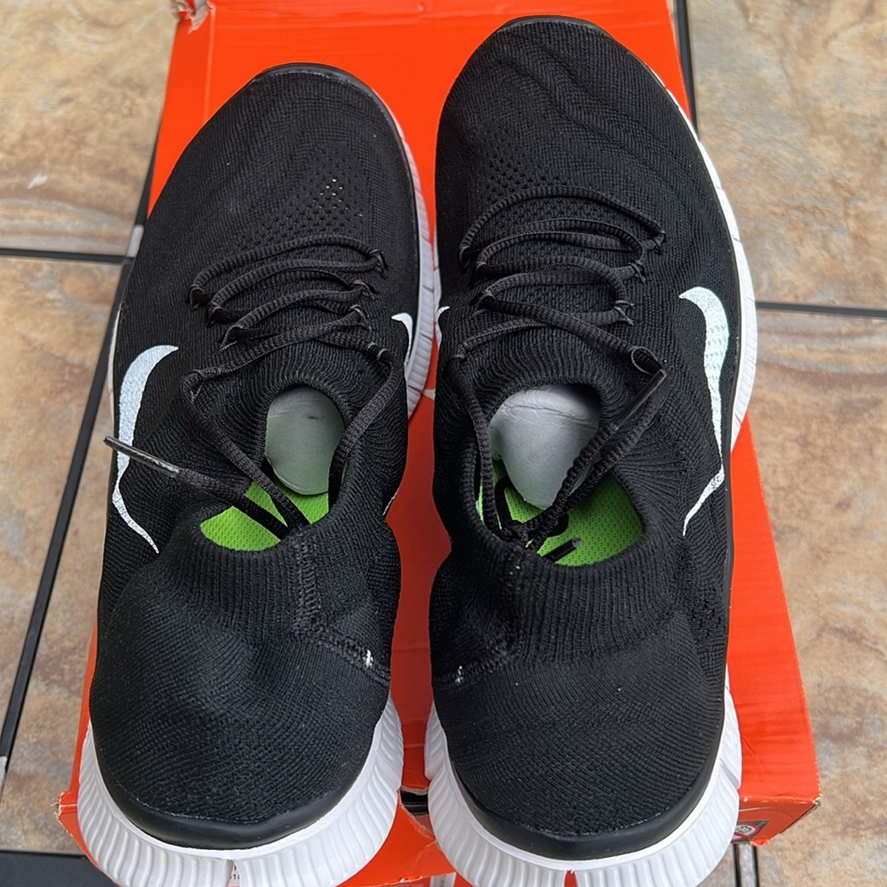 Men’s Nike Free Flyknit Size 13.0 - Picture 5 of 6